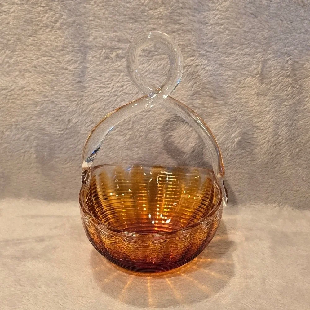 Vintage Amberina Optic Ribbed Glass Basket with‎ Clear Applied Handle